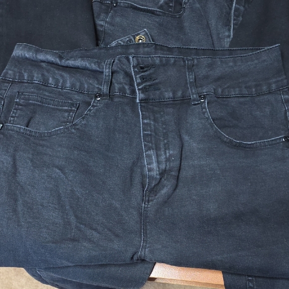 Hot Topic Hi-Rise Super Skinny Women's Black Jeans - Picture 5 of 6